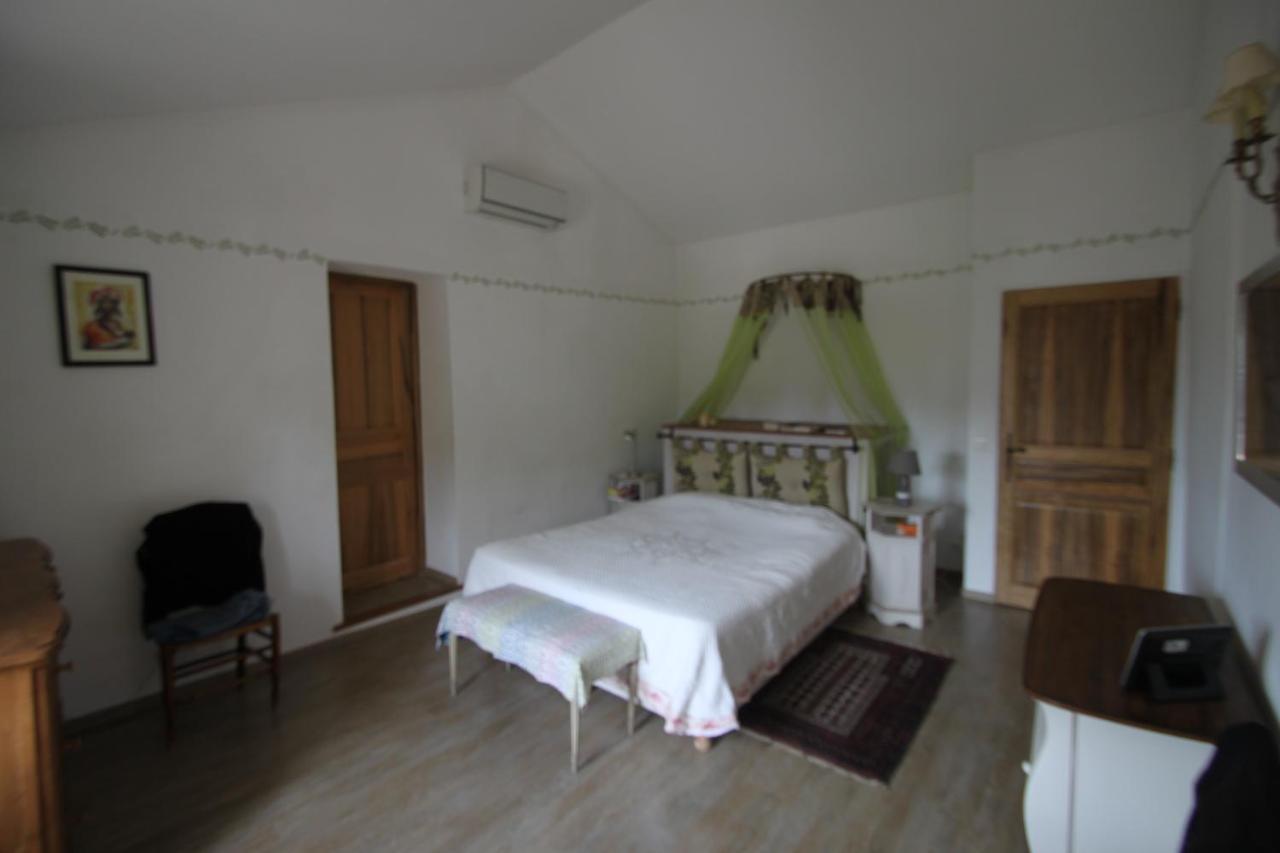 Amour Provence Seguret Luaran gambar