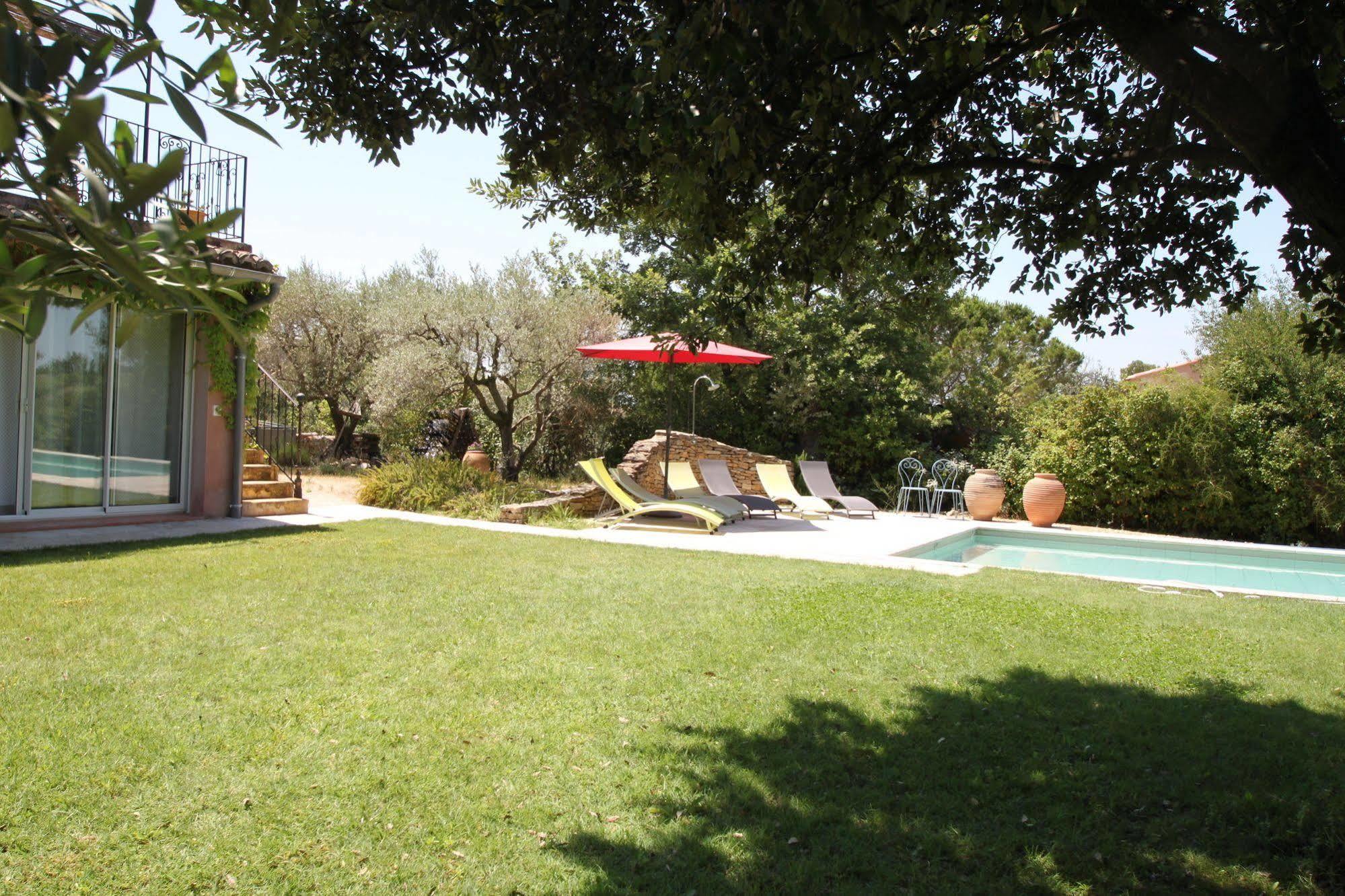 Amour Provence Seguret Luaran gambar